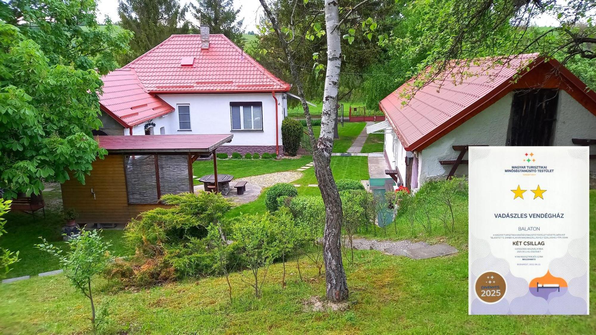 Vadaszles Vendeghaz Bukkszentmarton Exterior photo